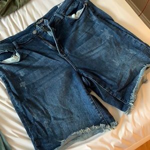 Judy blue Bermuda shorts